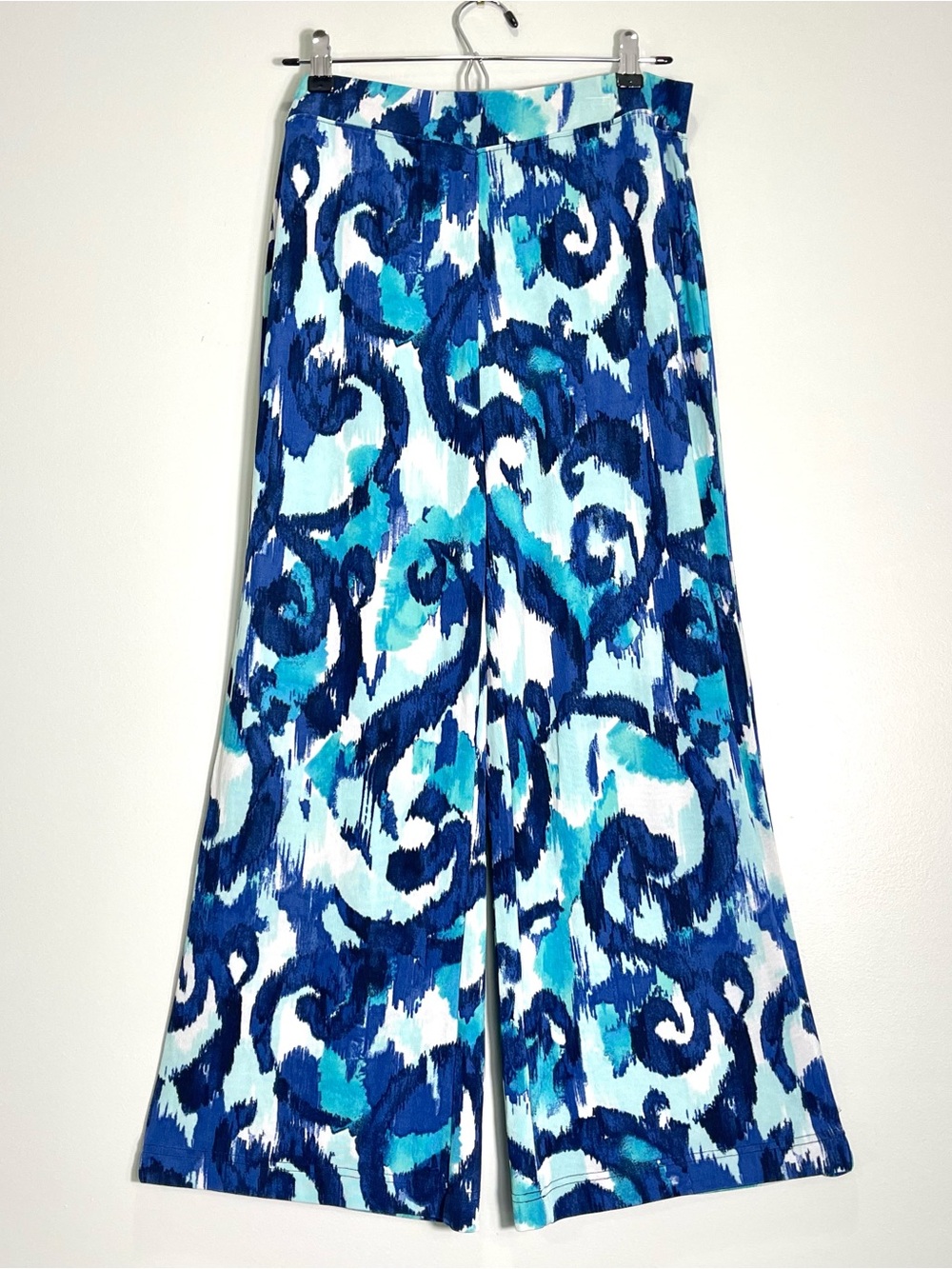 CHICO'S Travelers Wide Leg Pants Teal Blue Swirl Pattern Elastic Waist Size 8/10